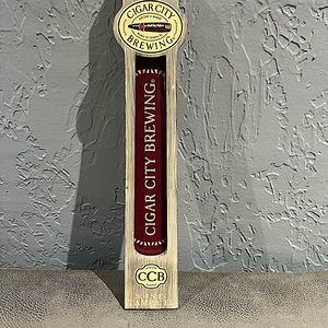 Unique beer top handle ( used) in great condition!!